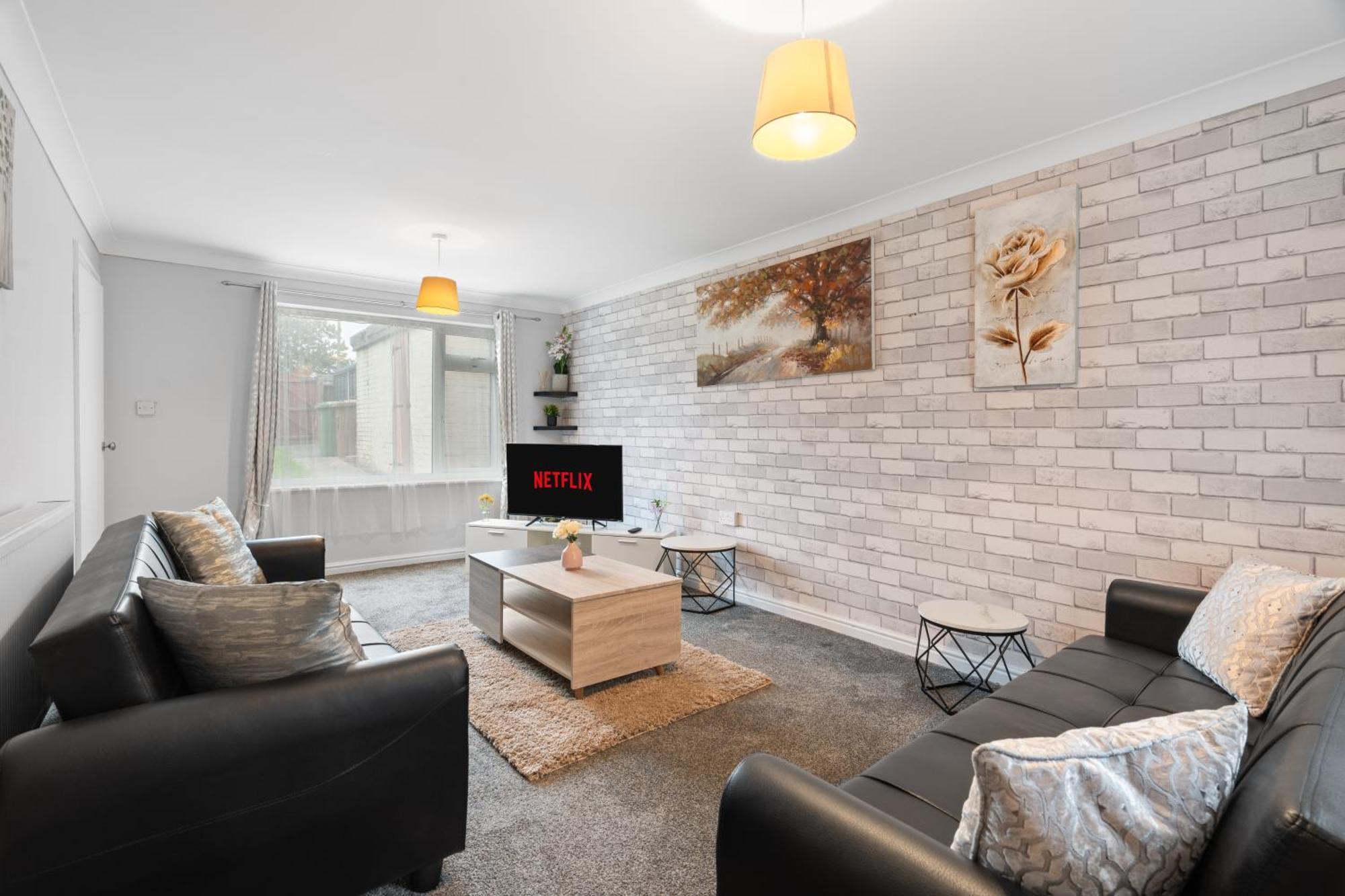A Charming 3 Bed Home Next To Nec And Birmingham International Airport Marston Green Exterior foto